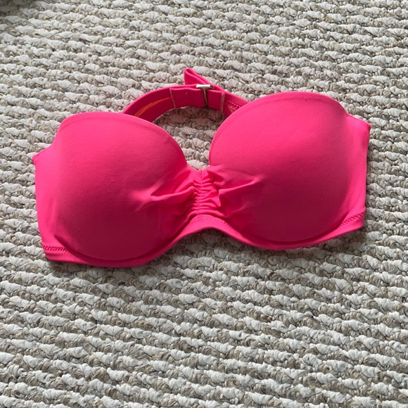 Hot pink strapless bikini top - Picture 1 of 1